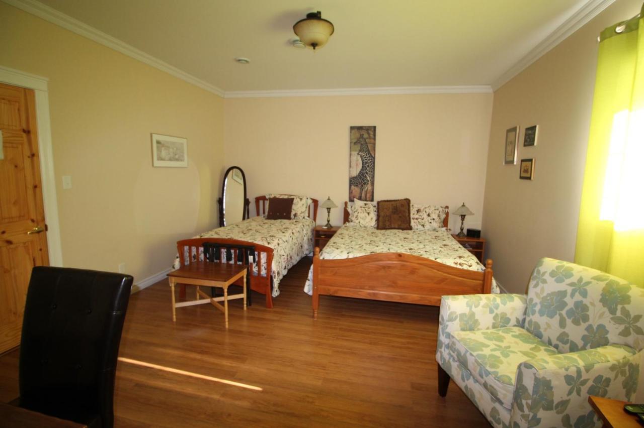 The Fiddle And The Sea Bed And Breakfast Port Hood Exterior photo